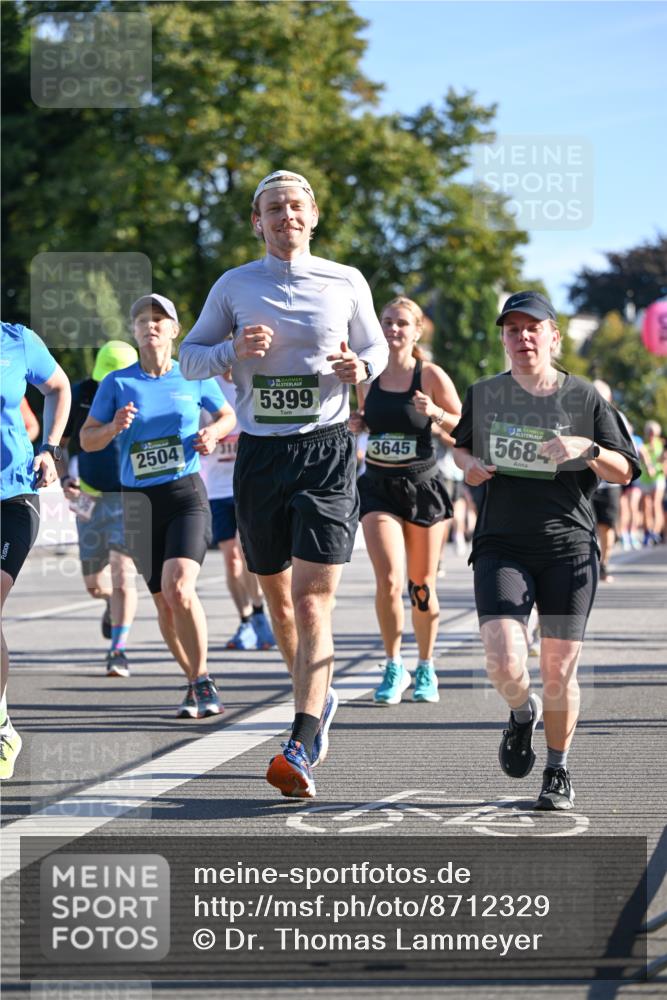 07.09.2025 - BARMER Alsterlauf Dr. Thomas Lammeyer http://msf.ph/oto/8712329 07.09.2025 09:41:49 Laufen 2504, 5399, 3645, 5684 meine-sportfotos.de