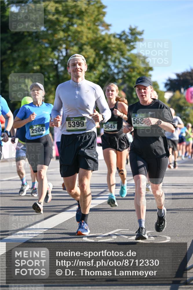 07.09.2025 - BARMER Alsterlauf Dr. Thomas Lammeyer http://msf.ph/oto/8712330 07.09.2025 09:41:49 Laufen 2504, 136, 5399, 3645, 568 meine-sportfotos.de