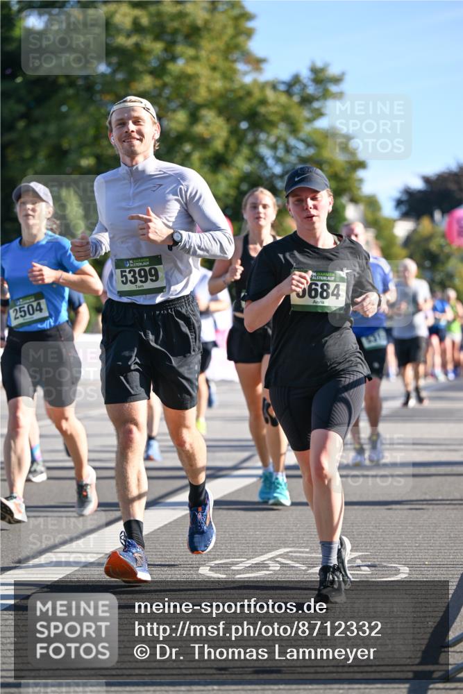 07.09.2025 - BARMER Alsterlauf Dr. Thomas Lammeyer http://msf.ph/oto/8712332 07.09.2025 09:41:49 Laufen 2504, 5399, 26, 684 meine-sportfotos.de