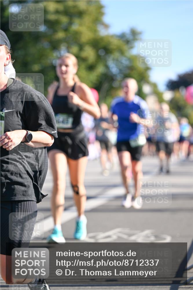 07.09.2025 - BARMER Alsterlauf Dr. Thomas Lammeyer http://msf.ph/oto/8712337 07.09.2025 09:41:50 Laufen  meine-sportfotos.de