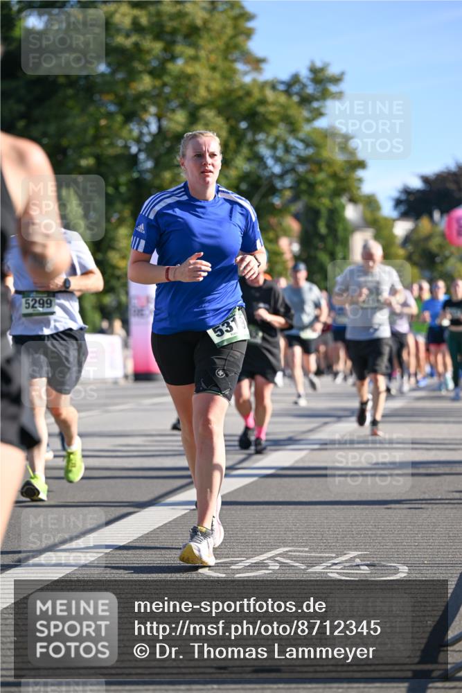 07.09.2025 - BARMER Alsterlauf Dr. Thomas Lammeyer http://msf.ph/oto/8712345 07.09.2025 09:41:51 Laufen 5299, 531 meine-sportfotos.de