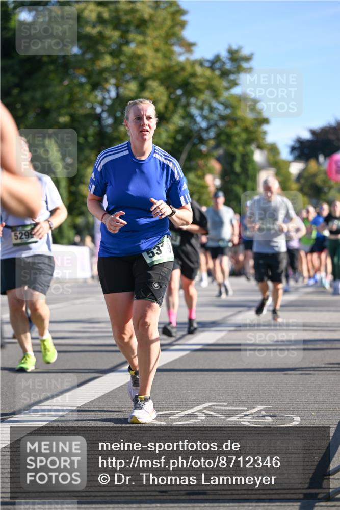 07.09.2025 - BARMER Alsterlauf Dr. Thomas Lammeyer http://msf.ph/oto/8712346 07.09.2025 09:41:51 Laufen 5299, 53 meine-sportfotos.de
