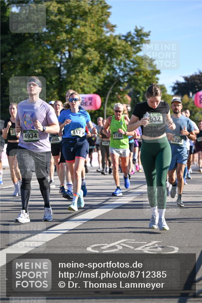 07.09.2025 - BARMER Alsterlauf Dr. Thomas Lammeyer http://msf.ph/oto/8712385 07.09.2025 09:41:57 Laufen 31, 4934, 4092, 417, 2102, 932, 288 meine-sportfotos.de