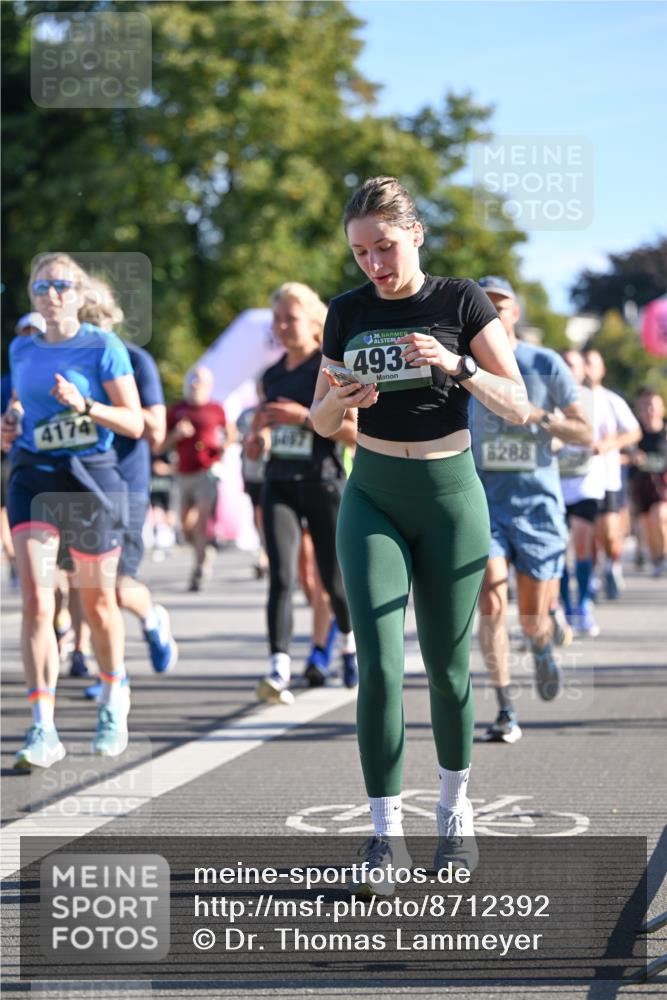 07.09.2025 - BARMER Alsterlauf Dr. Thomas Lammeyer http://msf.ph/oto/8712392 07.09.2025 09:41:58 Laufen 4174, 36, 4932, 8288 meine-sportfotos.de