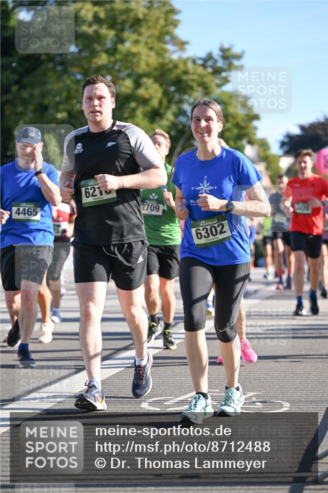 07.09.2025 - BARMER Alsterlauf Dr. Thomas Lammeyer http://msf.ph/oto/8712488 07.09.2025 09:42:14 Laufen 4465, 621, 2709, 6302, 1420 meine-sportfotos.de