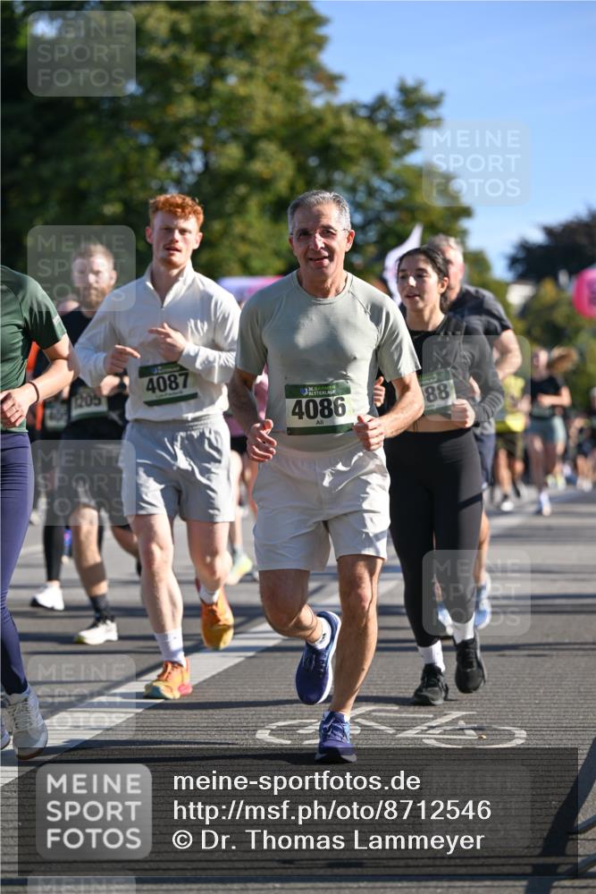 07.09.2025 - BARMER Alsterlauf Dr. Thomas Lammeyer http://msf.ph/oto/8712546 07.09.2025 09:42:23 Laufen 1205, 4087, 4086, 88 meine-sportfotos.de