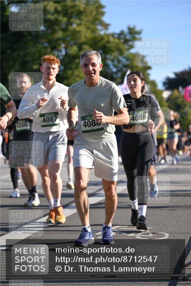 07.09.2025 - BARMER Alsterlauf Dr. Thomas Lammeyer http://msf.ph/oto/8712547 07.09.2025 09:42:23 Laufen 1205, 4087, 36, 4085, 4088 meine-sportfotos.de