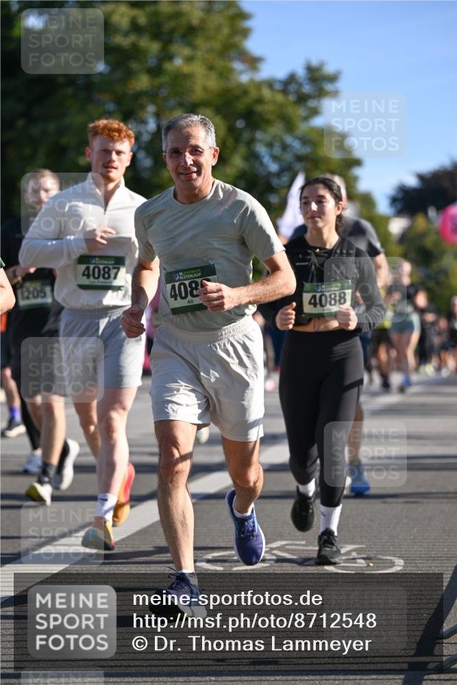 07.09.2025 - BARMER Alsterlauf Dr. Thomas Lammeyer http://msf.ph/oto/8712548 07.09.2025 09:42:23 Laufen 4087, 1205, 36, 4089, 4088 meine-sportfotos.de