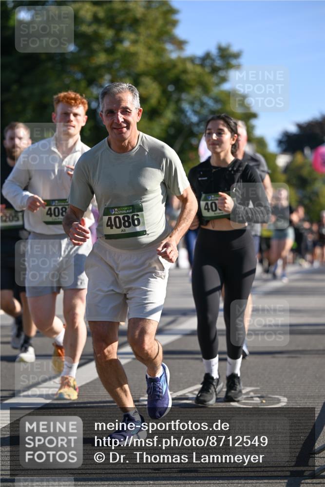 07.09.2025 - BARMER Alsterlauf Dr. Thomas Lammeyer http://msf.ph/oto/8712549 07.09.2025 09:42:23 Laufen 1205, 408, 36, 4086, 40 meine-sportfotos.de