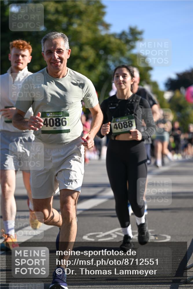 07.09.2025 - BARMER Alsterlauf Dr. Thomas Lammeyer http://msf.ph/oto/8712551 07.09.2025 09:42:24 Laufen 36, 4086, 4088 meine-sportfotos.de