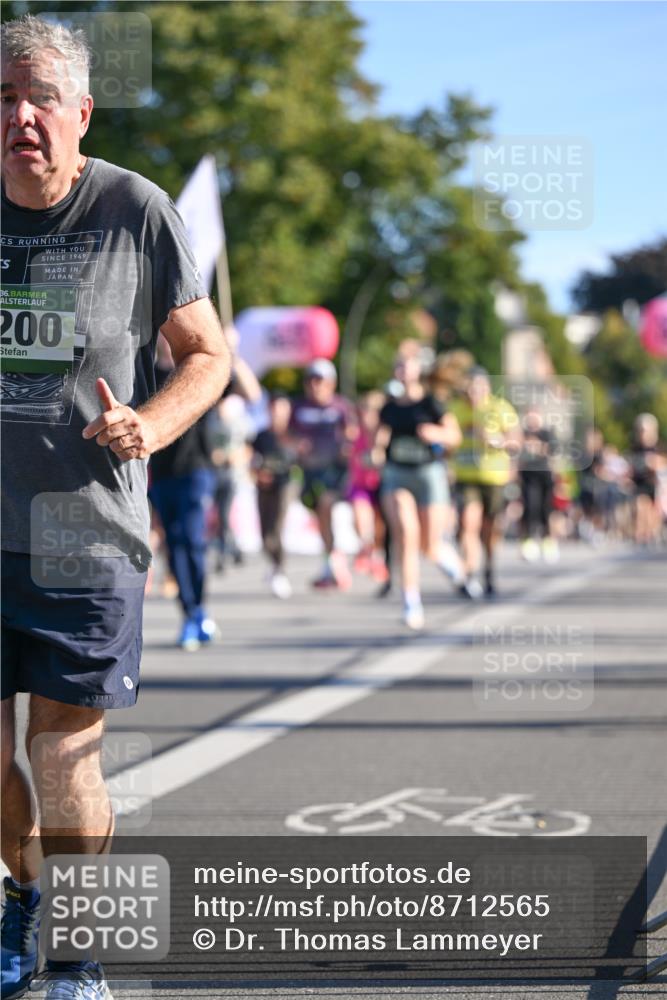 07.09.2025 - BARMER Alsterlauf Dr. Thomas Lammeyer http://msf.ph/oto/8712565 07.09.2025 09:42:26 Laufen 1949, 36, 200, 4 meine-sportfotos.de