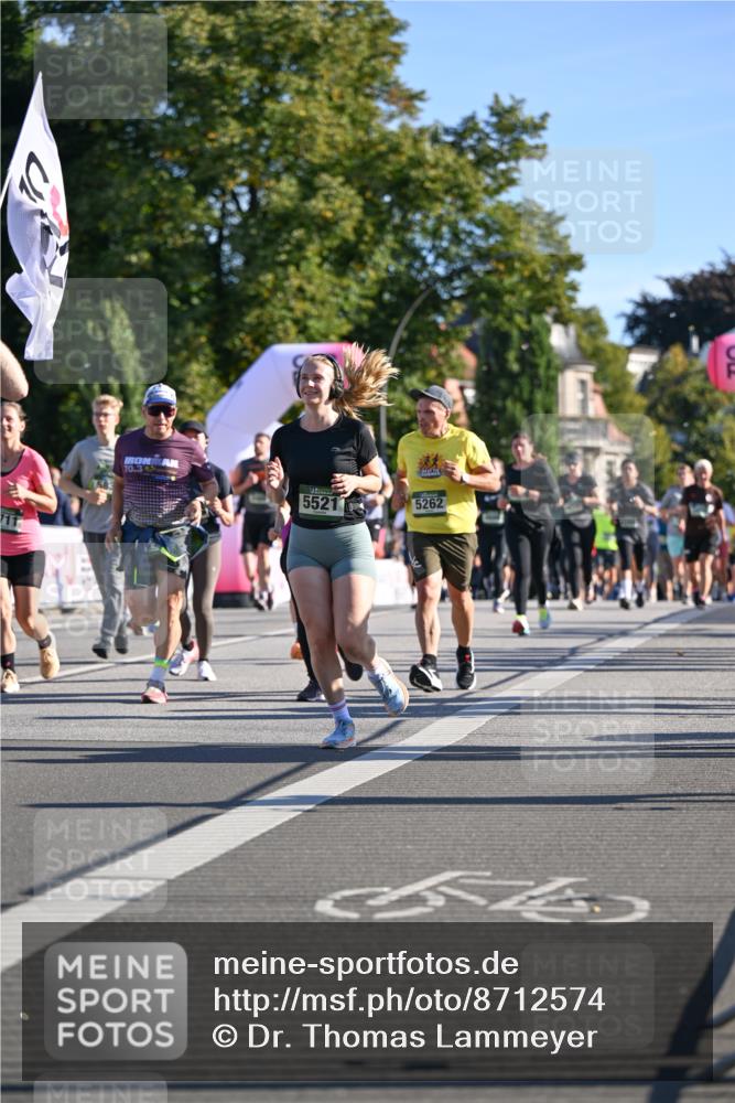 07.09.2025 - BARMER Alsterlauf Dr. Thomas Lammeyer http://msf.ph/oto/8712574 07.09.2025 09:42:27 Laufen 711, 10, 3, 5521, 5262 meine-sportfotos.de