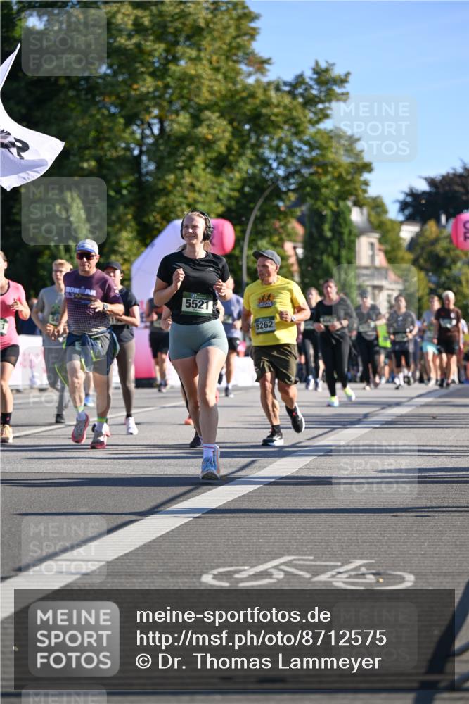 07.09.2025 - BARMER Alsterlauf Dr. Thomas Lammeyer http://msf.ph/oto/8712575 07.09.2025 09:42:28 Laufen 5521, 5262 meine-sportfotos.de