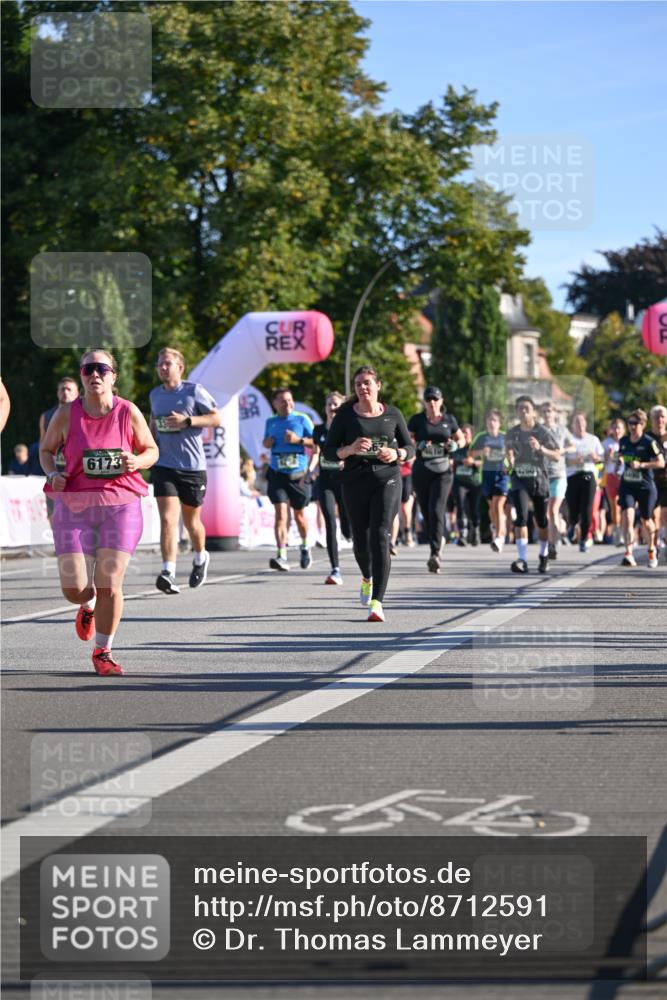 07.09.2025 - BARMER Alsterlauf Dr. Thomas Lammeyer http://msf.ph/oto/8712591 07.09.2025 09:42:30 Laufen 6173 meine-sportfotos.de
