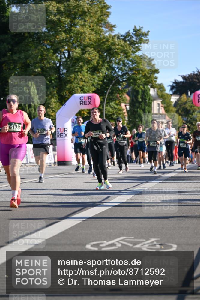 07.09.2025 - BARMER Alsterlauf Dr. Thomas Lammeyer http://msf.ph/oto/8712592 07.09.2025 09:42:31 Laufen 6173, 3345, 16, 4667, 4260, 3490, 54 meine-sportfotos.de