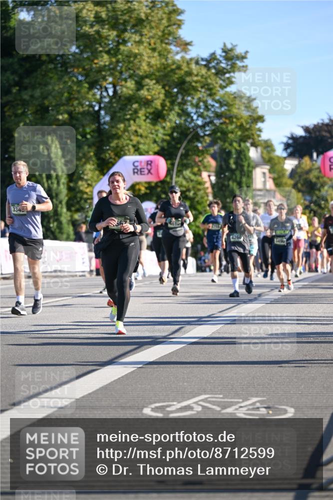 07.09.2025 - BARMER Alsterlauf Dr. Thomas Lammeyer http://msf.ph/oto/8712599 07.09.2025 09:42:32 Laufen 3345, 4610, 4260, 5490 meine-sportfotos.de
