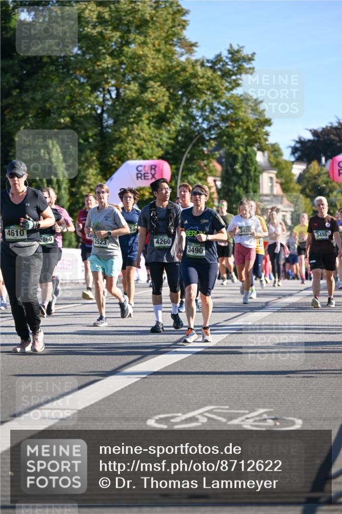 07.09.2025 - BARMER Alsterlauf Dr. Thomas Lammeyer http://msf.ph/oto/8712622 07.09.2025 09:42:35 Laufen 4610, 2860, 2523, 59, 3428, 3455, 4260, 3490 meine-sportfotos.de