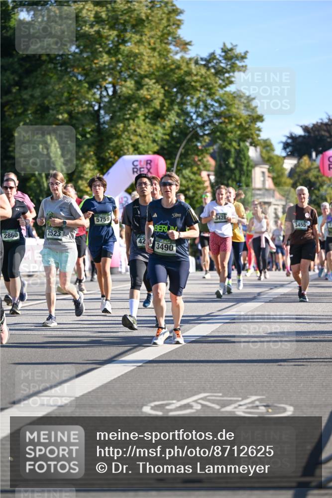 07.09.2025 - BARMER Alsterlauf Dr. Thomas Lammeyer http://msf.ph/oto/8712625 07.09.2025 09:42:36 Laufen 2860, 2523, 5759, 5, 32, 42, 3490, 3428, 3455 meine-sportfotos.de