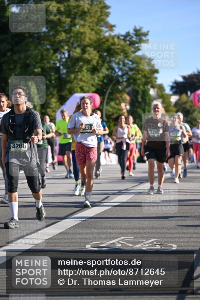 07.09.2025 - BARMER Alsterlauf Dr. Thomas Lammeyer http://msf.ph/oto/8712645 07.09.2025 09:42:39 Laufen 4260, 3428, 3455, 12749 meine-sportfotos.de