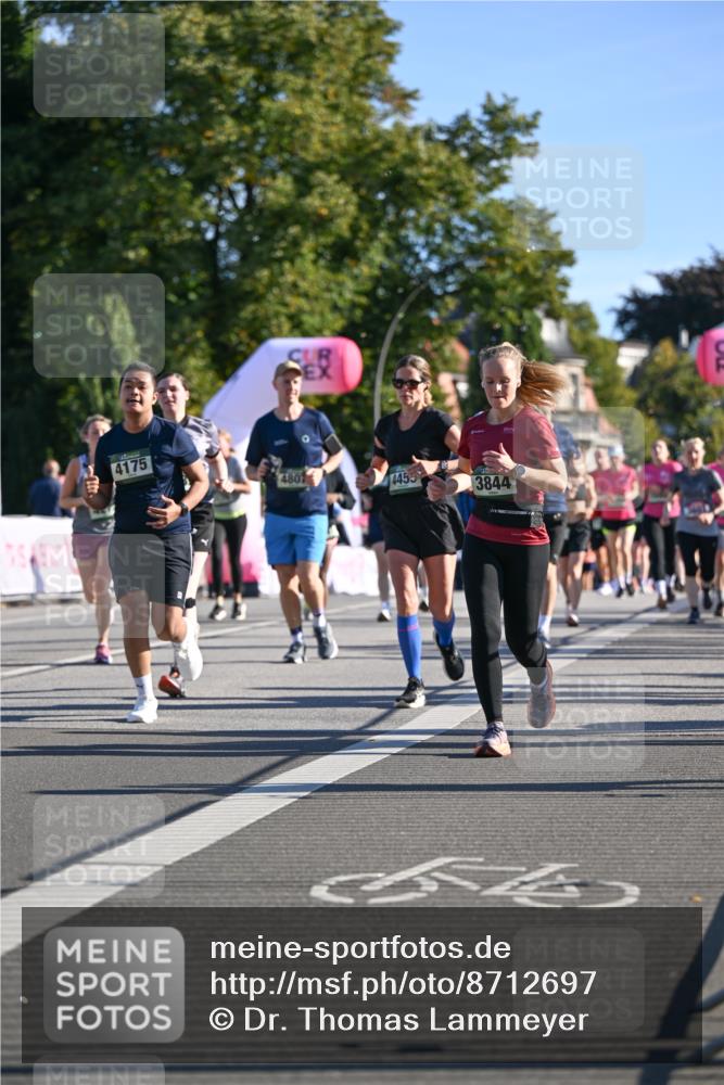 07.09.2025 - BARMER Alsterlauf Dr. Thomas Lammeyer http://msf.ph/oto/8712697 07.09.2025 09:42:49 Laufen 4175, 4807, 4453, 3844 meine-sportfotos.de