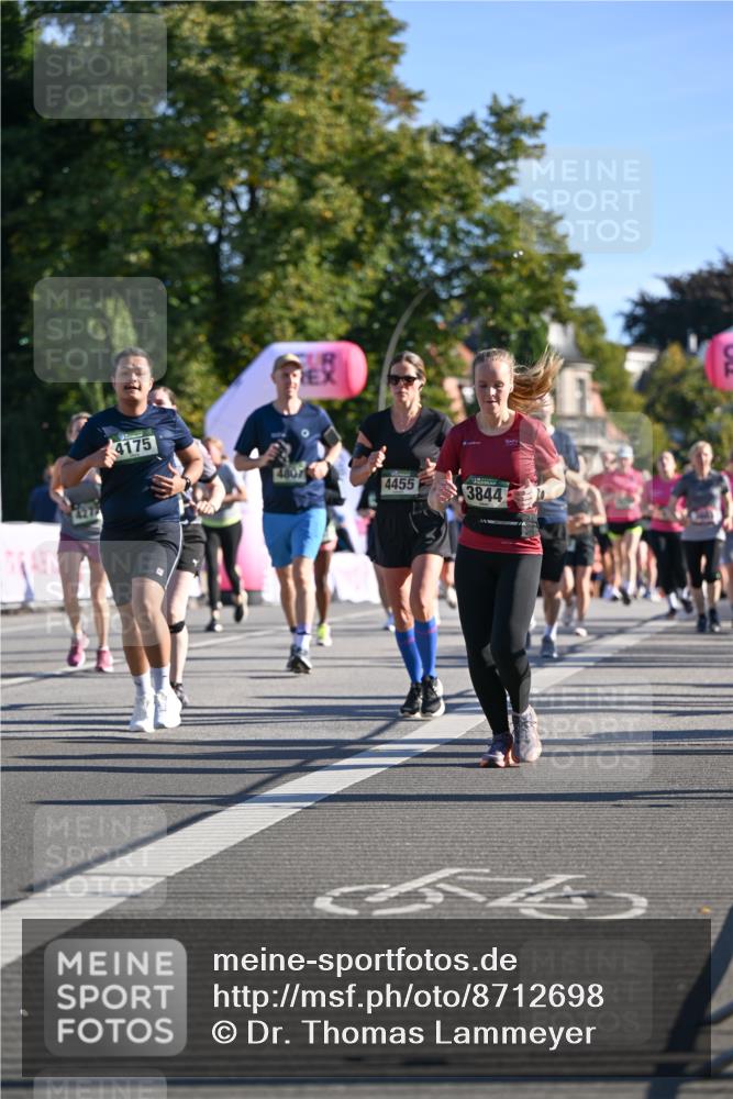 07.09.2025 - BARMER Alsterlauf Dr. Thomas Lammeyer http://msf.ph/oto/8712698 07.09.2025 09:42:49 Laufen 4175, 4455, 3844 meine-sportfotos.de