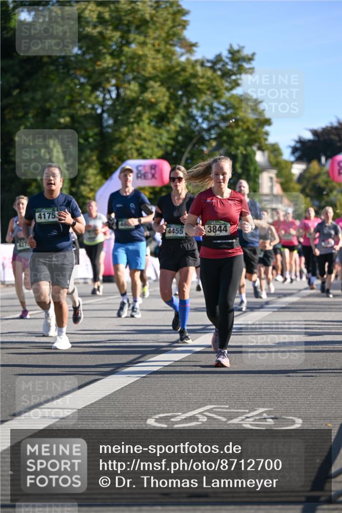 07.09.2025 - BARMER Alsterlauf Dr. Thomas Lammeyer http://msf.ph/oto/8712700 07.09.2025 09:42:50 Laufen 4275, 4175, 4455, 3844 meine-sportfotos.de