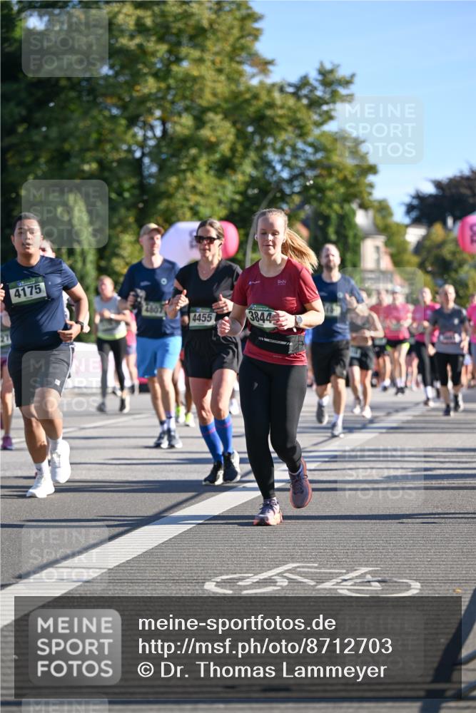 07.09.2025 - BARMER Alsterlauf Dr. Thomas Lammeyer http://msf.ph/oto/8712703 07.09.2025 09:42:50 Laufen 4175, 4807, 4455, 3844 meine-sportfotos.de
