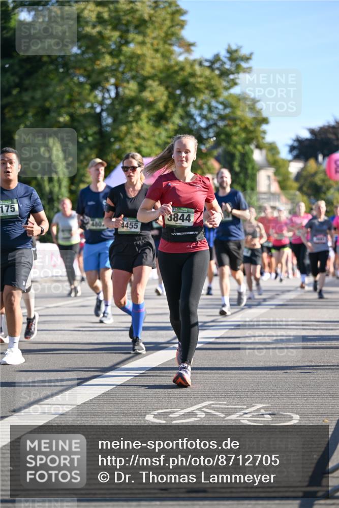 07.09.2025 - BARMER Alsterlauf Dr. Thomas Lammeyer http://msf.ph/oto/8712705 07.09.2025 09:42:50 Laufen 175, 4455, 3844 meine-sportfotos.de