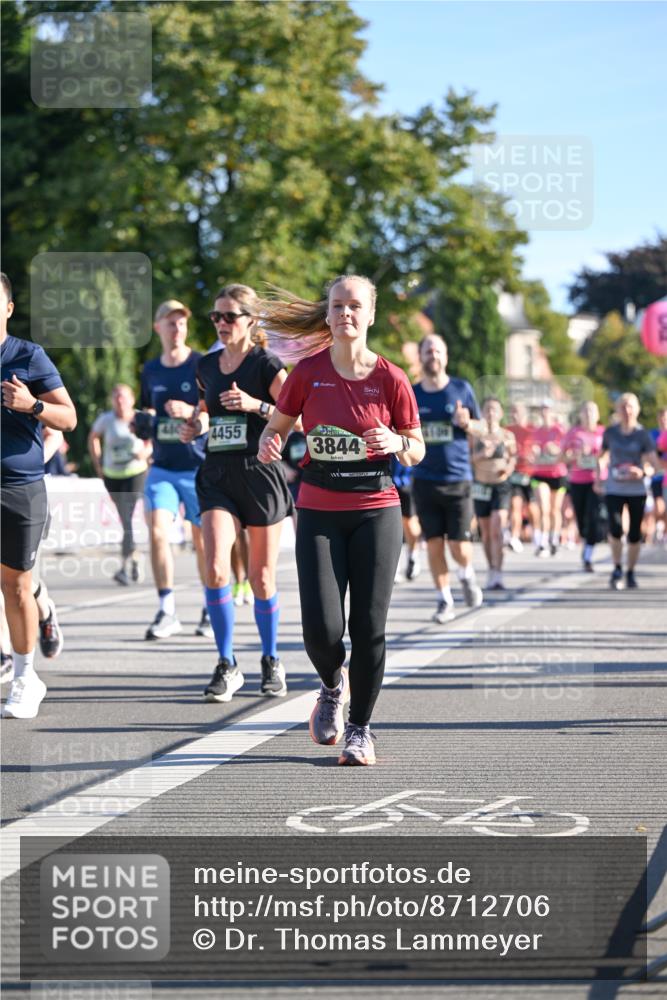 07.09.2025 - BARMER Alsterlauf Dr. Thomas Lammeyer http://msf.ph/oto/8712706 07.09.2025 09:42:50 Laufen 4455, 3844, 109 meine-sportfotos.de