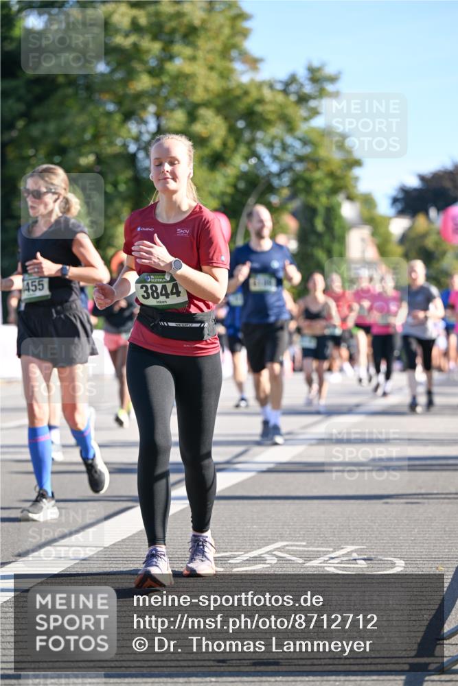 07.09.2025 - BARMER Alsterlauf Dr. Thomas Lammeyer http://msf.ph/oto/8712712 07.09.2025 09:42:51 Laufen 455, 36, 3844 meine-sportfotos.de