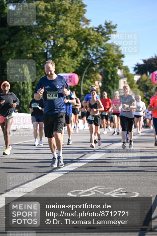07.09.2025 - BARMER Alsterlauf Dr. Thomas Lammeyer http://msf.ph/oto/8712721 07.09.2025 09:42:53 Laufen 2472, 4912, 6109, 5010, 3603 meine-sportfotos.de