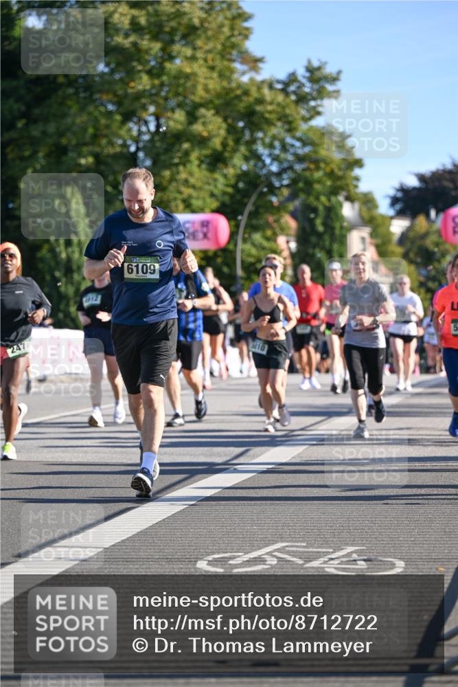 07.09.2025 - BARMER Alsterlauf Dr. Thomas Lammeyer http://msf.ph/oto/8712722 07.09.2025 09:42:53 Laufen 2474, 4112, 6109, 010 meine-sportfotos.de