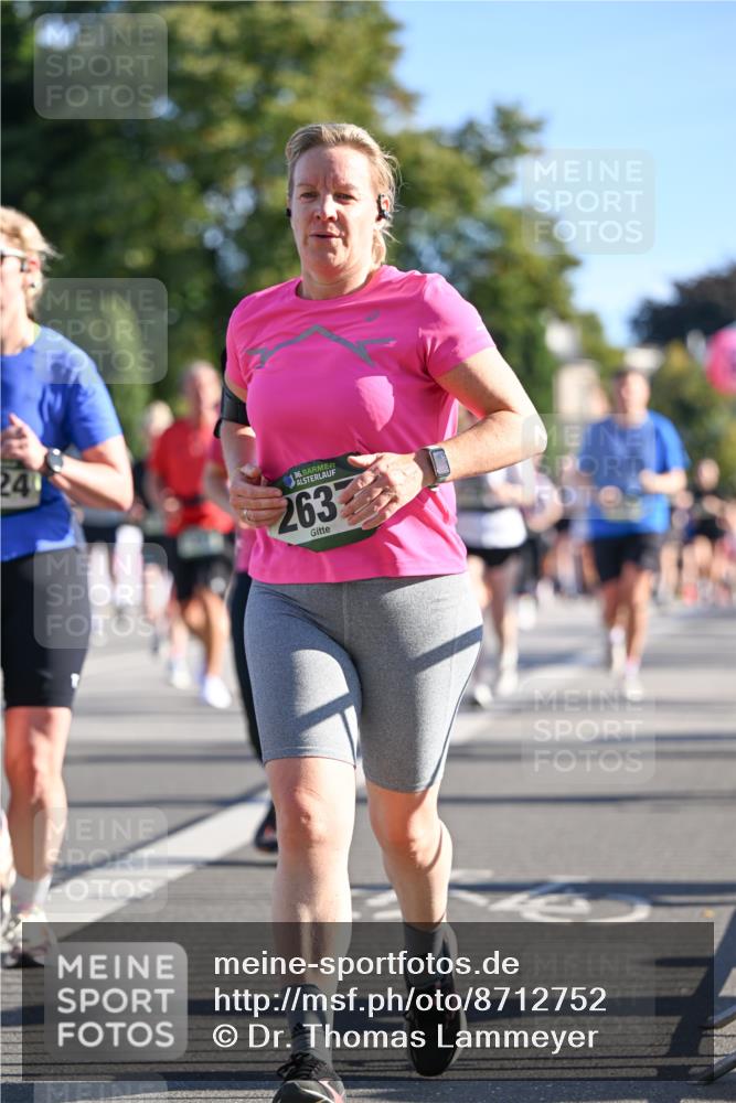 07.09.2025 - BARMER Alsterlauf Dr. Thomas Lammeyer http://msf.ph/oto/8712752 07.09.2025 09:42:57 Laufen 24, 36, 263 meine-sportfotos.de