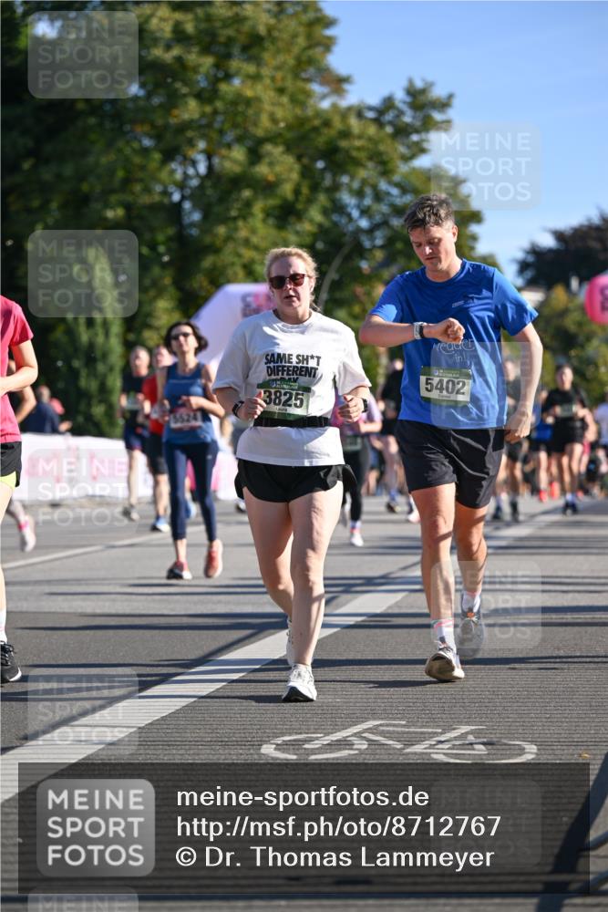 07.09.2025 - BARMER Alsterlauf Dr. Thomas Lammeyer http://msf.ph/oto/8712767 07.09.2025 09:43:00 Laufen 15624, 3825, 5402 meine-sportfotos.de