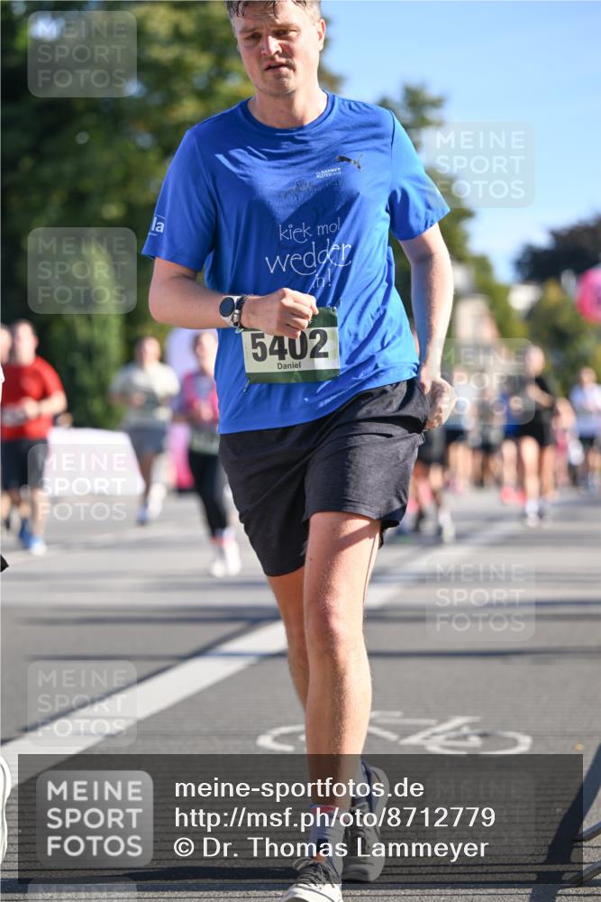 07.09.2025 - BARMER Alsterlauf Dr. Thomas Lammeyer http://msf.ph/oto/8712779 07.09.2025 09:43:02 Laufen 5402 meine-sportfotos.de