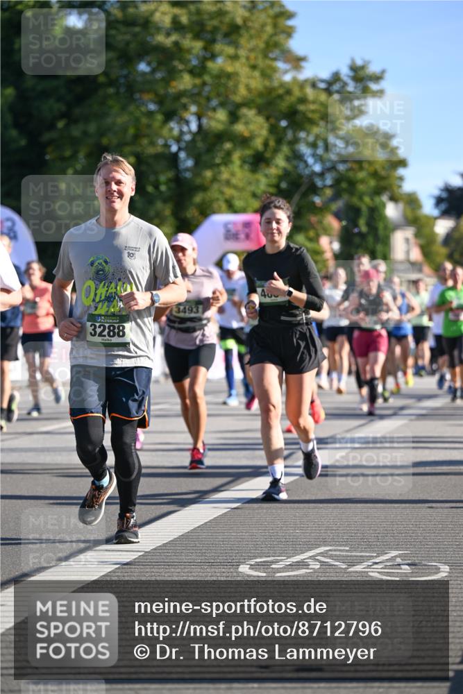 07.09.2025 - BARMER Alsterlauf Dr. Thomas Lammeyer http://msf.ph/oto/8712796 07.09.2025 09:43:07 Laufen 10, 3288, 3493 meine-sportfotos.de