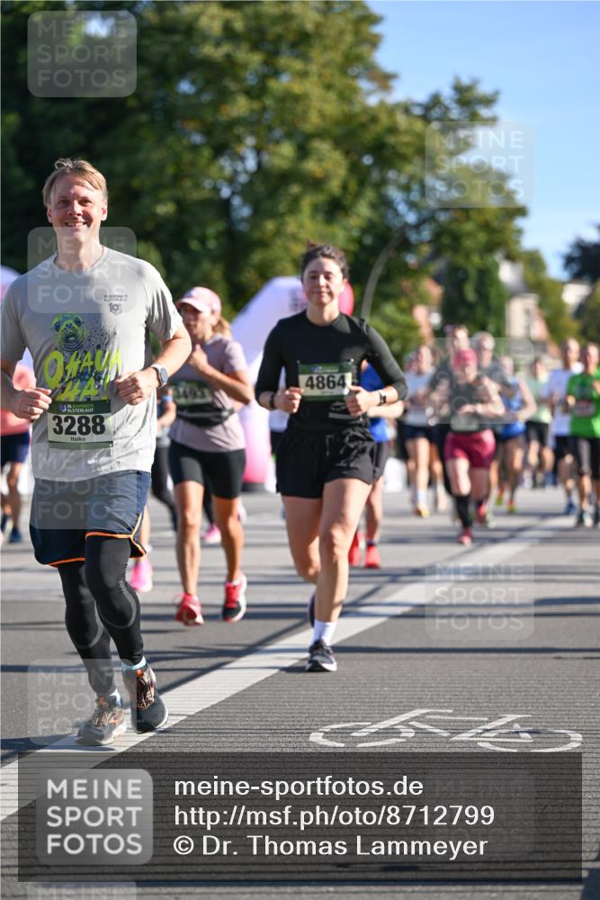07.09.2025 - BARMER Alsterlauf Dr. Thomas Lammeyer http://msf.ph/oto/8712799 07.09.2025 09:43:08 Laufen 3288, 36, 4864 meine-sportfotos.de