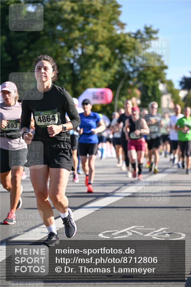 07.09.2025 - BARMER Alsterlauf Dr. Thomas Lammeyer http://msf.ph/oto/8712806 07.09.2025 09:43:09 Laufen 493, 36, 4864 meine-sportfotos.de