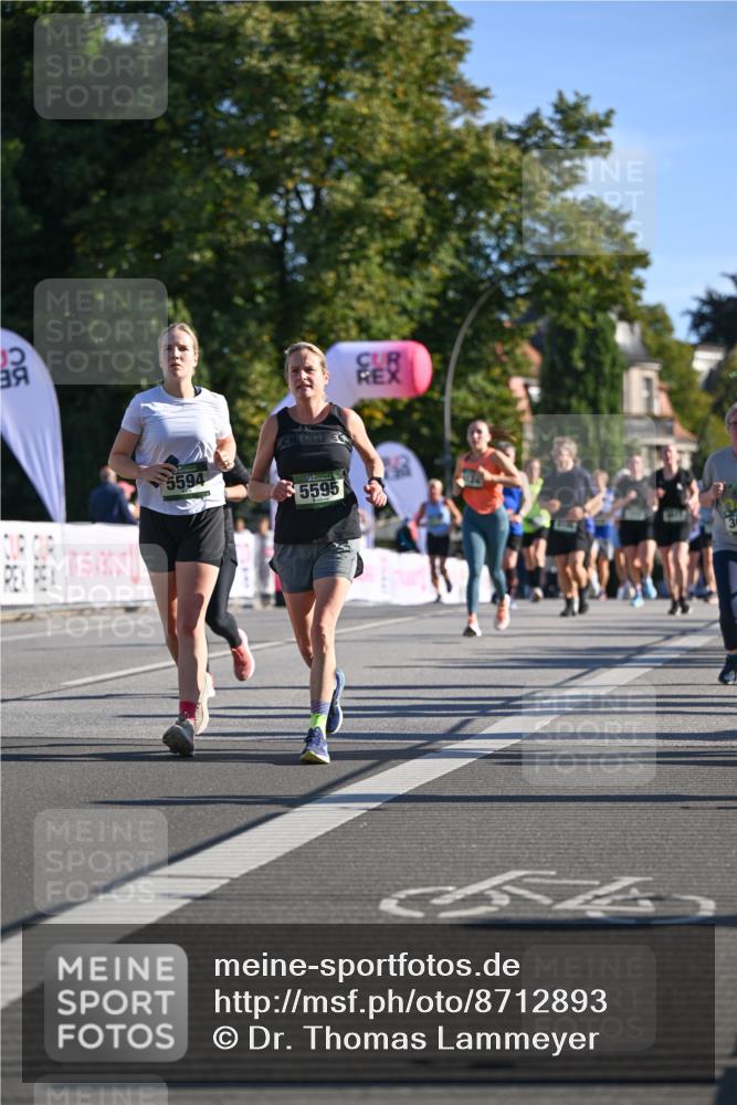 07.09.2025 - BARMER Alsterlauf Dr. Thomas Lammeyer http://msf.ph/oto/8712893 07.09.2025 09:43:23 Laufen 5594, 5595, 54, 3 meine-sportfotos.de