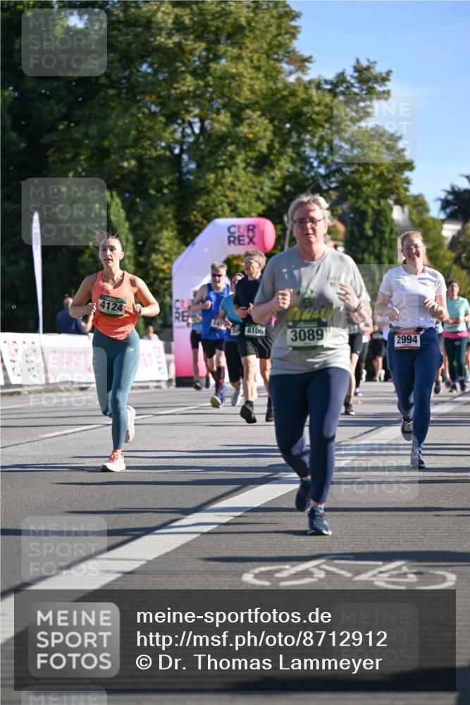 07.09.2025 - BARMER Alsterlauf Dr. Thomas Lammeyer http://msf.ph/oto/8712912 07.09.2025 09:43:27 Laufen 4124, 58106, 3089, 2994, 35 meine-sportfotos.de