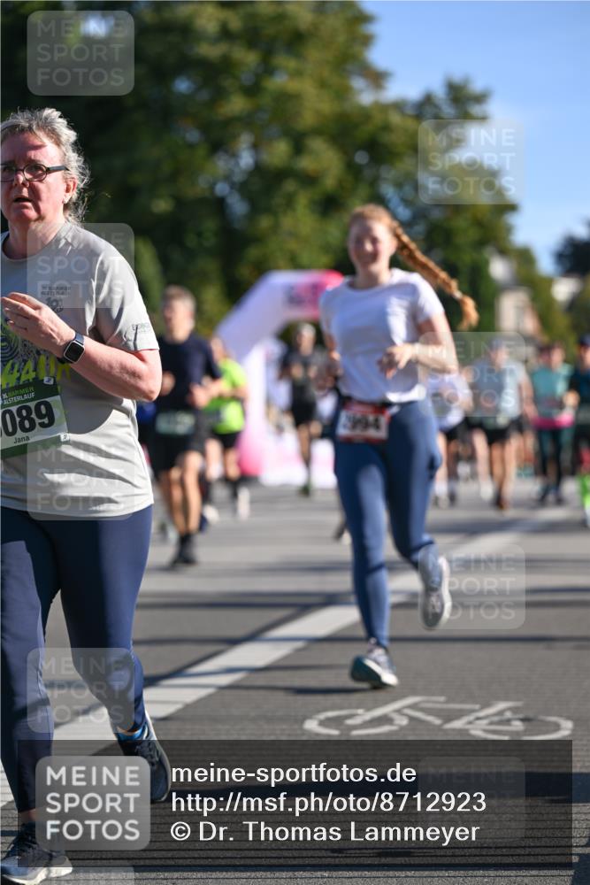 07.09.2025 - BARMER Alsterlauf Dr. Thomas Lammeyer http://msf.ph/oto/8712923 07.09.2025 09:43:28 Laufen 36, 36, 089, 1994 meine-sportfotos.de