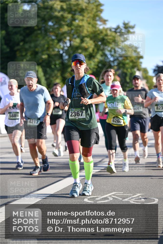 07.09.2025 - BARMER Alsterlauf Dr. Thomas Lammeyer http://msf.ph/oto/8712957 07.09.2025 09:43:34 Laufen 5889, 4217, 2367, 6260, 823 meine-sportfotos.de