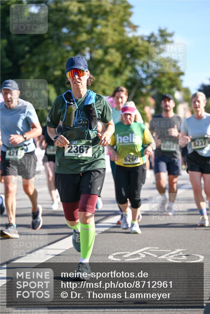 07.09.2025 - BARMER Alsterlauf Dr. Thomas Lammeyer http://msf.ph/oto/8712961 07.09.2025 09:43:34 Laufen 4217, 36, 2367, 6260, 8237 meine-sportfotos.de