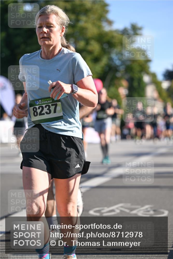 07.09.2025 - BARMER Alsterlauf Dr. Thomas Lammeyer http://msf.ph/oto/8712978 07.09.2025 09:43:37 Laufen 36, 8237 meine-sportfotos.de