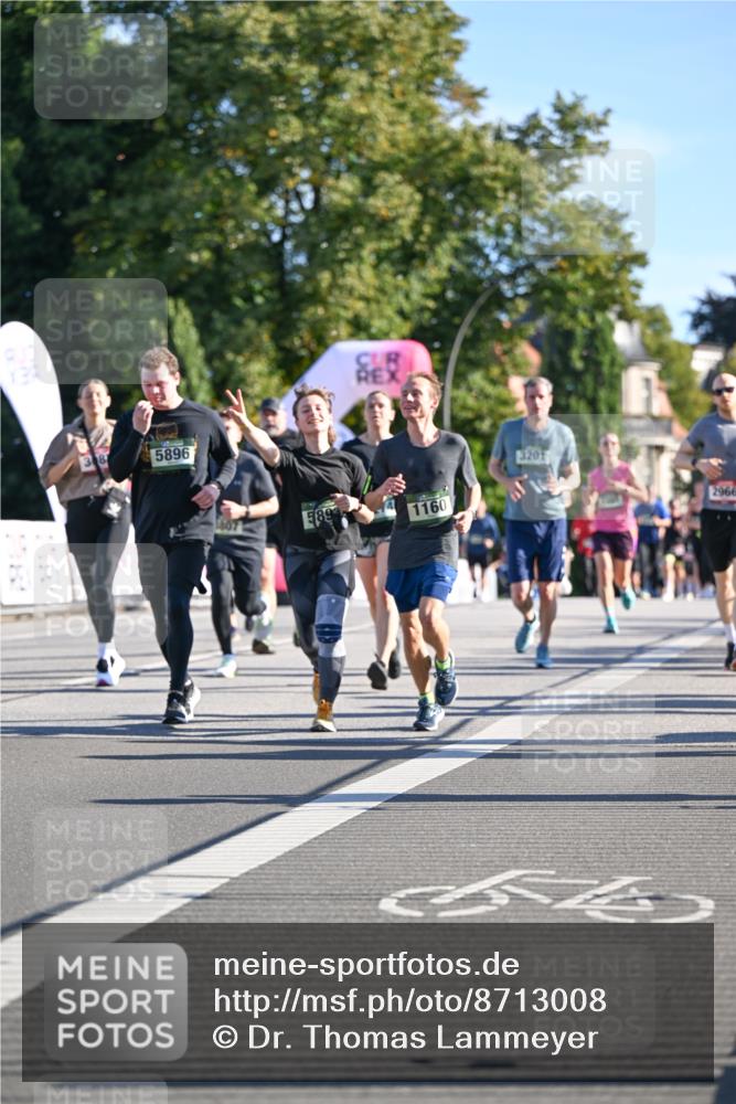 07.09.2025 - BARMER Alsterlauf Dr. Thomas Lammeyer http://msf.ph/oto/8713008 07.09.2025 09:43:44 Laufen 5896, 589, 1160, 3201, 2966 meine-sportfotos.de