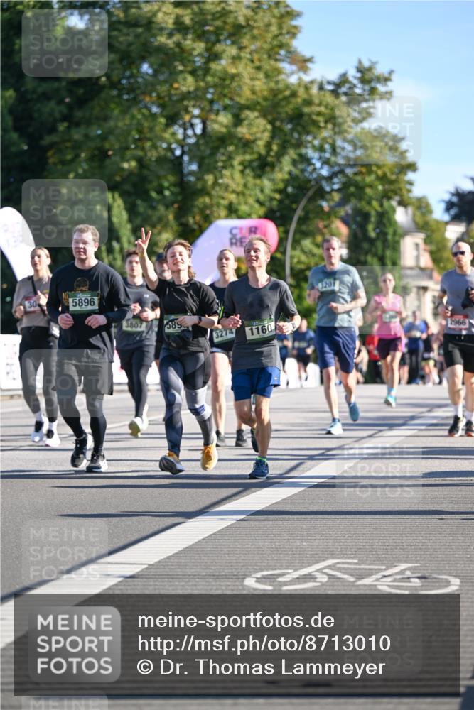 07.09.2025 - BARMER Alsterlauf Dr. Thomas Lammeyer http://msf.ph/oto/8713010 07.09.2025 09:43:44 Laufen 30, 5896, 3807, 585, 3274, 1160, 3201, 2966 meine-sportfotos.de