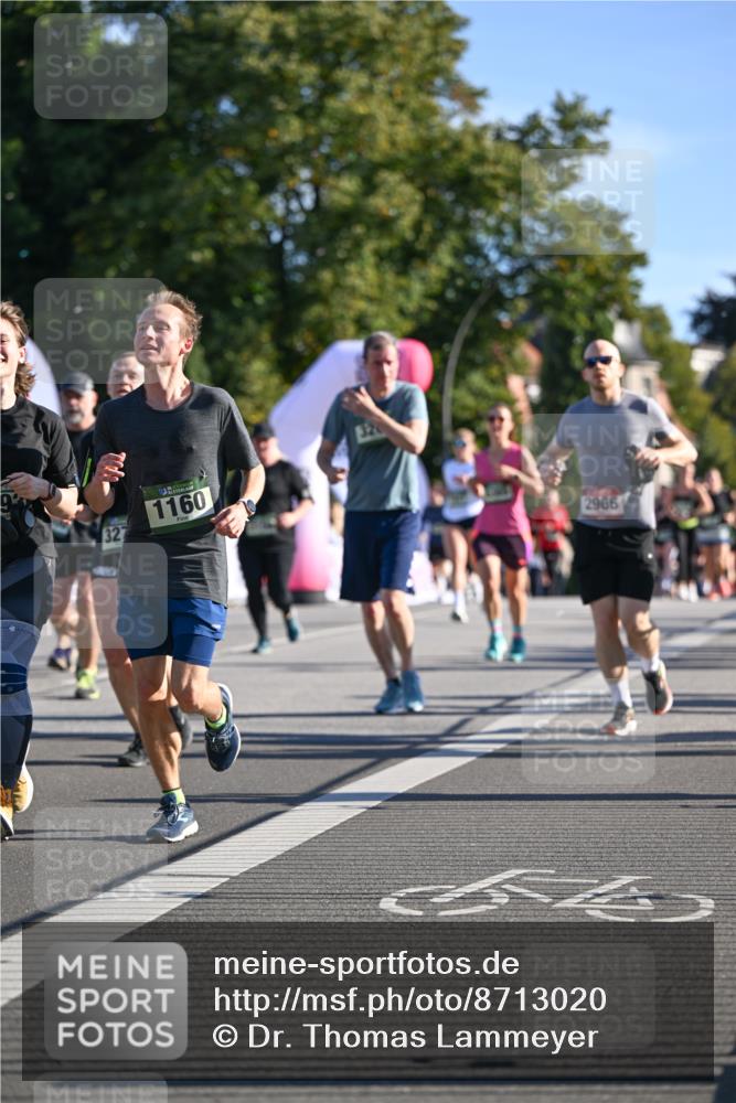 07.09.2025 - BARMER Alsterlauf Dr. Thomas Lammeyer http://msf.ph/oto/8713020 07.09.2025 09:43:46 Laufen 327, 1160, 2966 meine-sportfotos.de