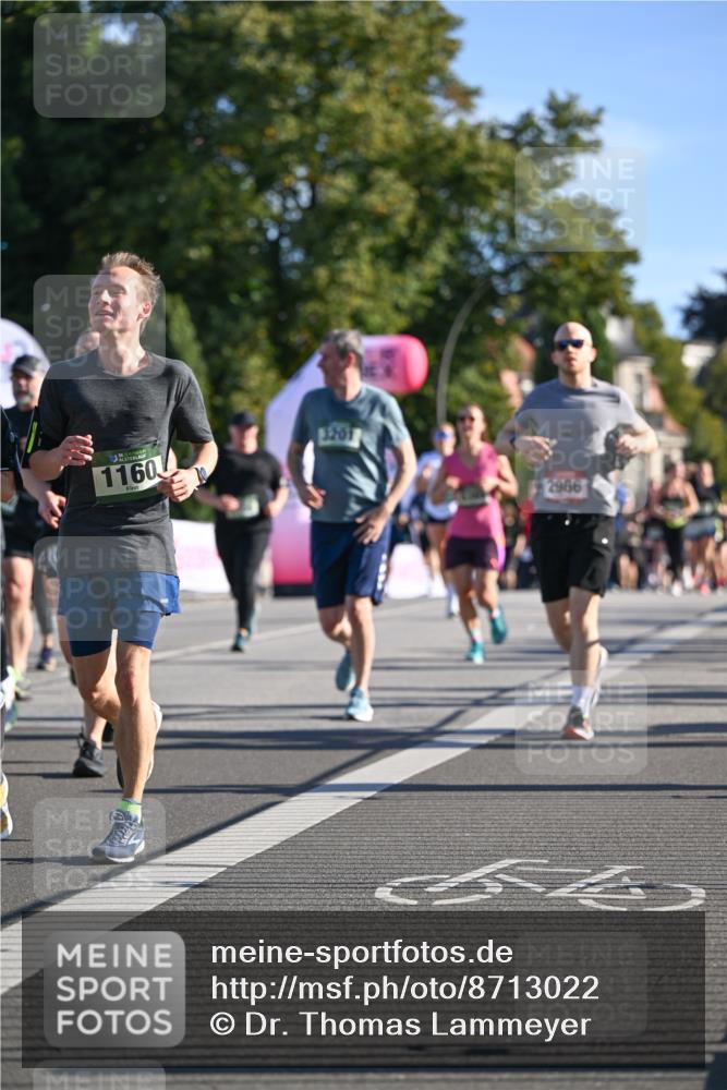 07.09.2025 - BARMER Alsterlauf Dr. Thomas Lammeyer http://msf.ph/oto/8713022 07.09.2025 09:43:46 Laufen 1160, 3201, 2966 meine-sportfotos.de