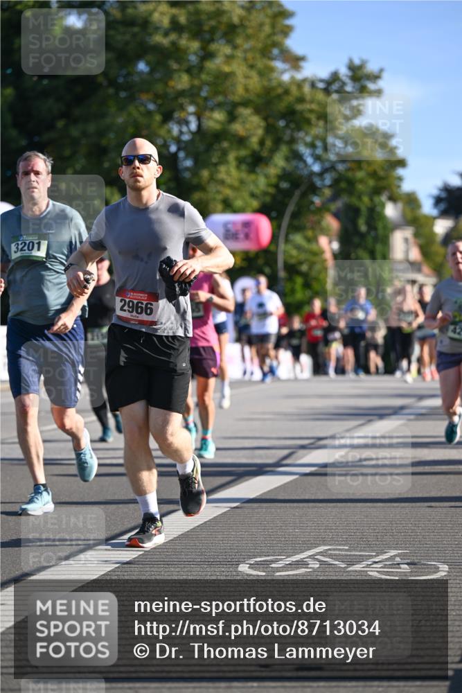 07.09.2025 - BARMER Alsterlauf Dr. Thomas Lammeyer http://msf.ph/oto/8713034 07.09.2025 09:43:48 Laufen 3201, 2966 meine-sportfotos.de