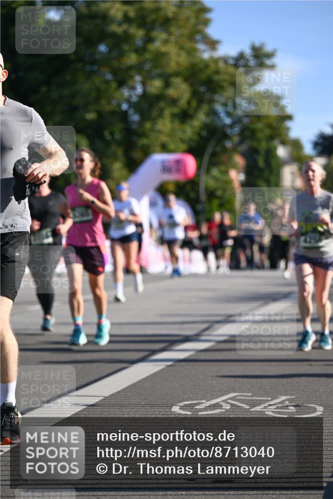 07.09.2025 - BARMER Alsterlauf Dr. Thomas Lammeyer http://msf.ph/oto/8713040 07.09.2025 09:43:48 Laufen 4256 meine-sportfotos.de